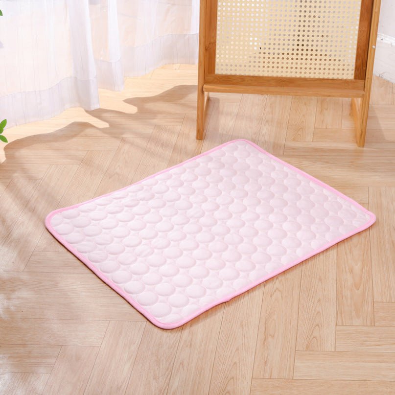 Premium zelfkoelende hondenmat van MyBreezyPaws in roze, standaard uitvoering 100 × 70 cm